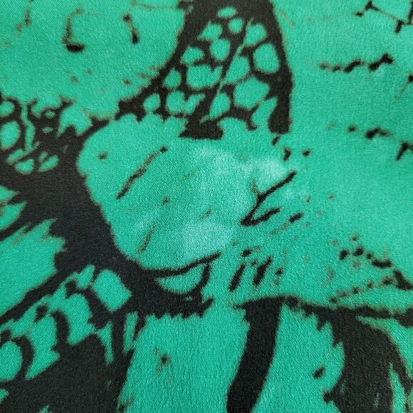 EC ROMY SHEER SLEEVELESS BLOUSE WITH SNAKE DESIGN SZ.XL - Picture 3 of 4